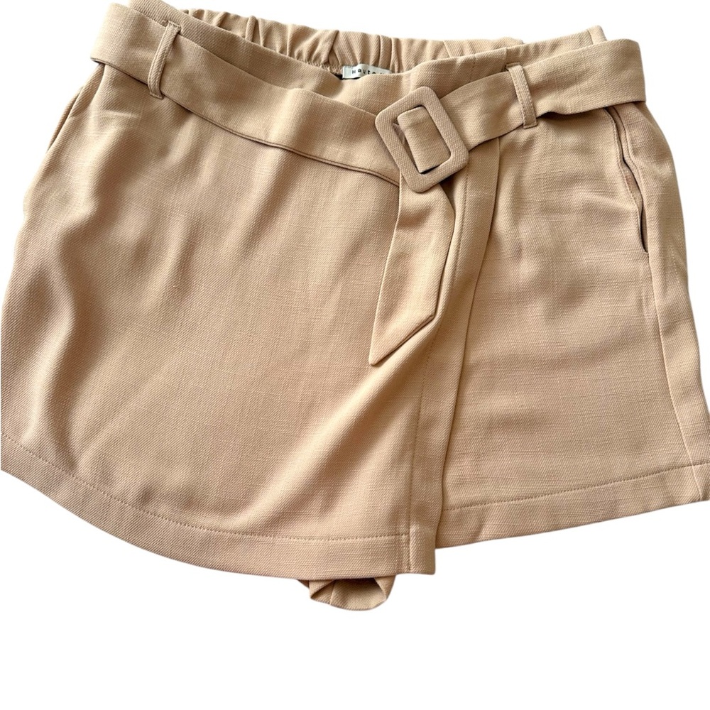 Tan Belted Women's Shorts